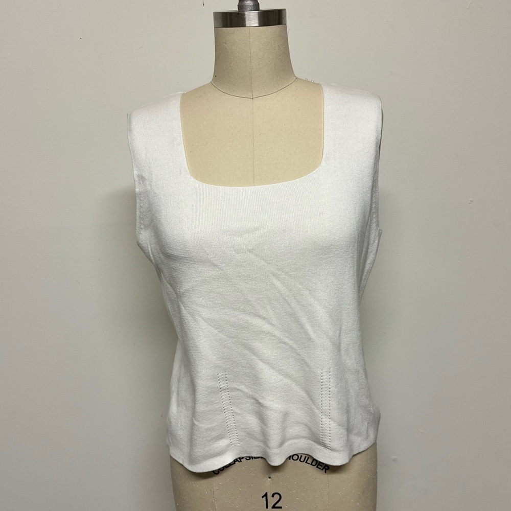 White Vintage Dress Barn square neck tank top. Size XL.